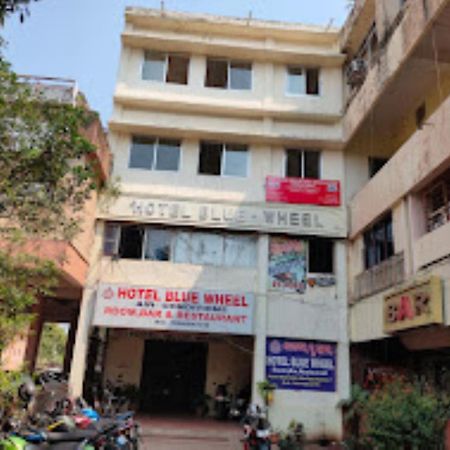 Hotel Blue Wheel,布巴内什瓦尔 外观 照片