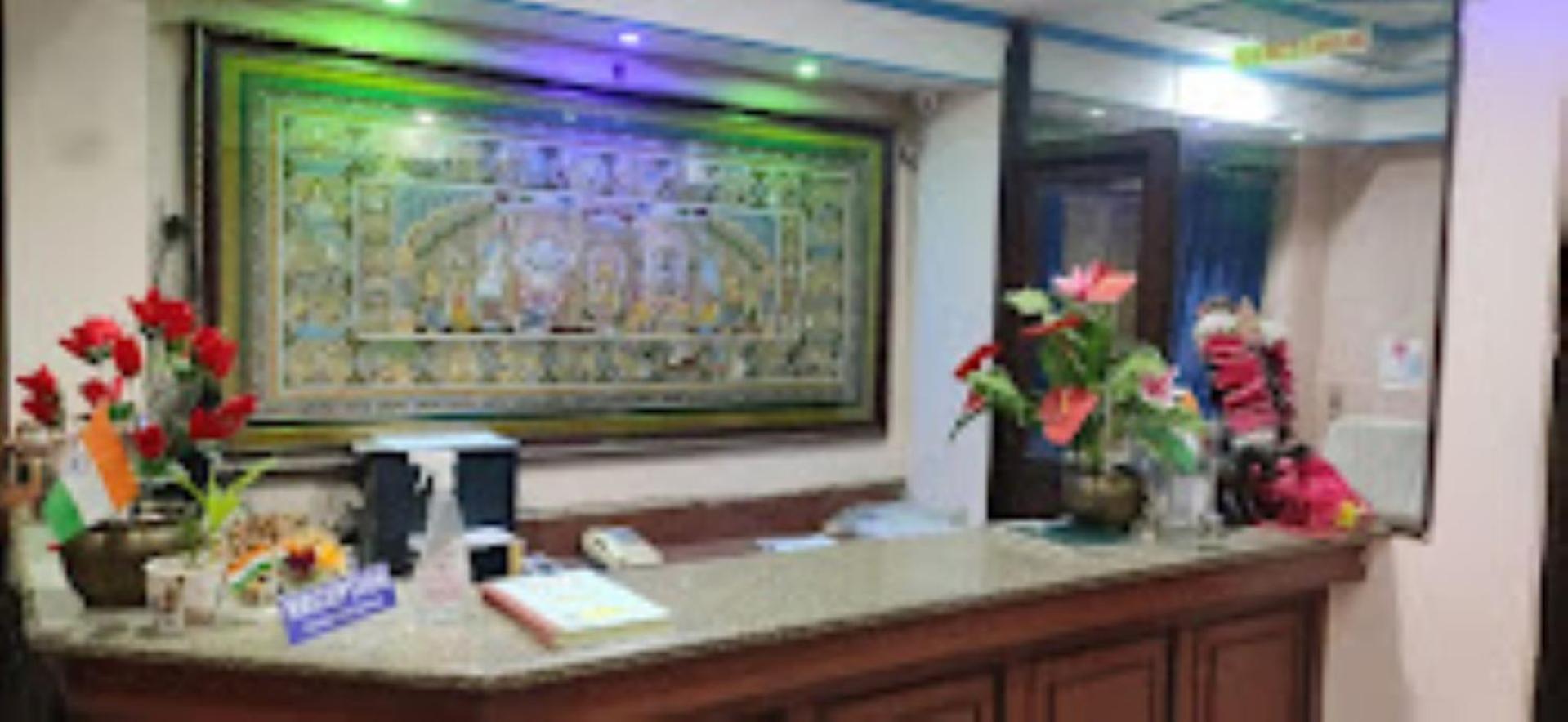 Hotel Blue Wheel,布巴内什瓦尔 外观 照片